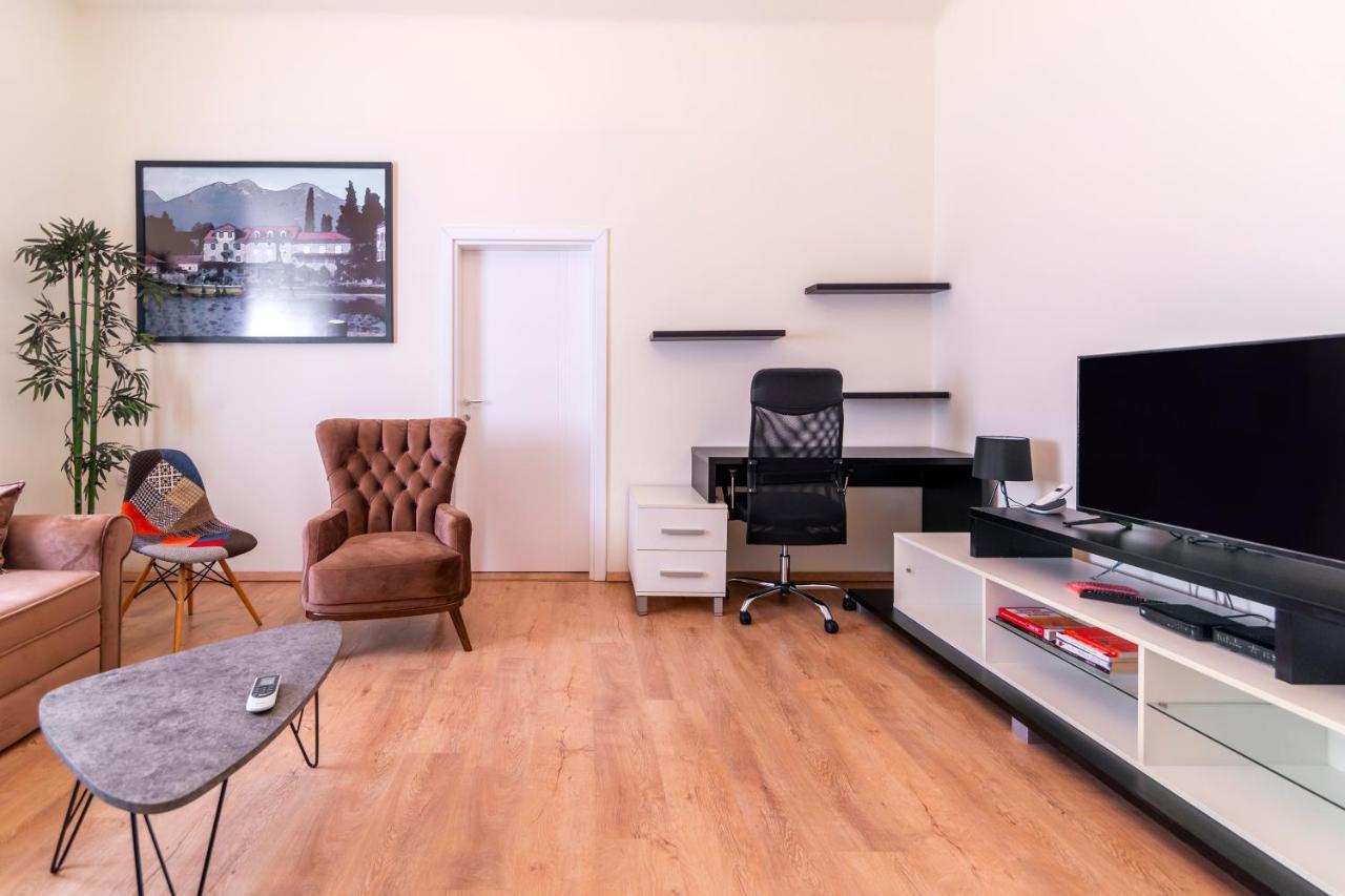 Jevrejska - Central Apartment With Free Parking Novi Sad Eksteriør bilde